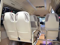 2014款 2.1T 手动 佳旅中轴版