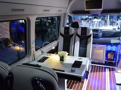 2014款 2.1T 手动 厢式 长轴加长版