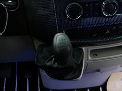 2014款 2.1T 手动 厢式 长轴加长版