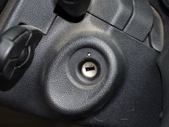 标致408 2013款 2.0L 自动 车载互联豪华版