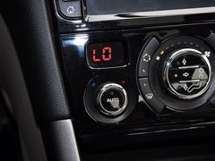 标致408 2013款 2.0L 自动 车载互联豪华版