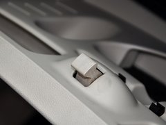 2013款 2.0L 自动 车载互联豪华版
