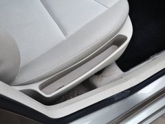 2013款 2.0L 自动 车载互联豪华版