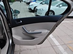2013款 2.0L 自动 车载互联豪华版