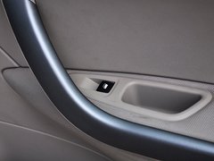 2013款 2.0L 自动 车载互联豪华版