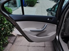 2013款 2.0L 自动 车载互联豪华版