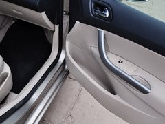 2013款 2.0L 自动 车载互联豪华版