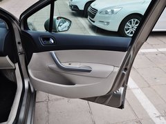 2013款 2.0L 自动 车载互联豪华版