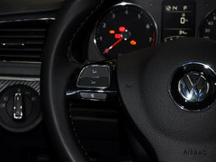 2014款 1.6L 自动 运动版