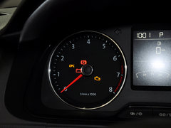 2014款 1.6L 自动 运动版