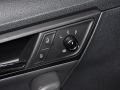 2014款 1.6L 自动 运动版