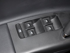 2014款 1.6L 自动 运动版