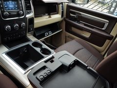 2014款 5.7L 户外版