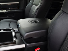 2014款 5.7L 户外版