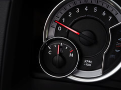 2014款 5.7L 户外版