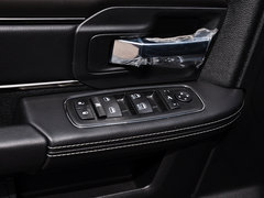 2014款 5.7L 户外版
