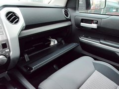 2014款 5.7L SR5 TRD版