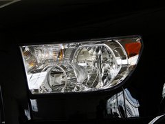 2014款 5.7L SR5 TRD版
