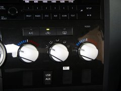 2014款 5.7L SR5 TRD版