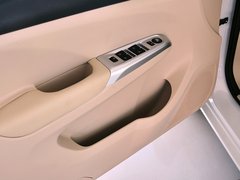 2014款 1.5L 手动 精英型