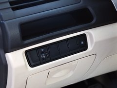 2014款 1.5L 手动 精英型