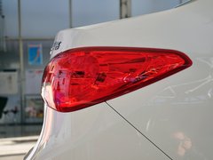 2014款 1.5L 手动 精英型