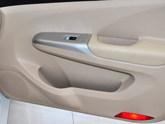 2014款 1.5L 手动 旗舰型
