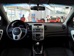 2014款 1.6L 自动 Premium