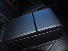 2014款 XJL 2.0T 两驱典雅商务版