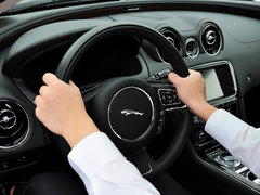 2015款 XJL 2.0T 两驱典雅商务版