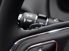 2015款 XJL 2.0T 两驱典雅商务版
