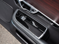 2015款 XJL 2.0T 两驱典雅商务版