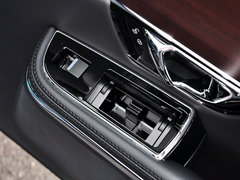 2015款 XJL 2.0T 两驱典雅商务版