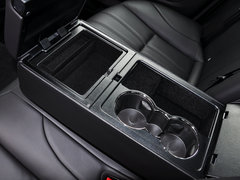 2015款 XJL 2.0T 两驱典雅商务版