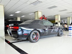 2013款 SRT8 基本型