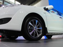 2014款 越级版 1.5L 手动 标准型