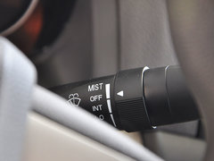 2014款 越级版 1.5L 手动 标准型