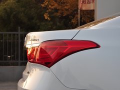2014款 2.0L 自动 至尊型