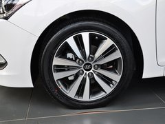 2014款 1.8L 自动 尊贵型