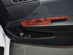 2014款 1.8L 自动 尊贵型