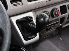 2013款 2.4L 手动 VIP商务舒适版