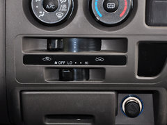 2013款 2.4L 手动 VIP商务舒适版