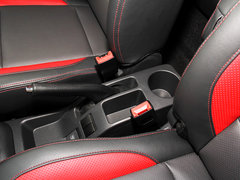 2014款 两厢 1.5L 自动 理想型