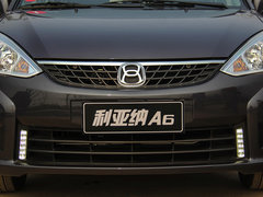 2014款 两厢 1.5L 自动 理想型