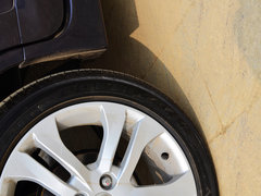 2014款 两厢 1.5L 自动 理想型