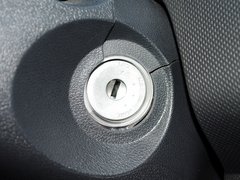 2014款 1.5L 手动 商务版 5座