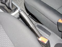 2014款 1.5L 手动 商务版 5座