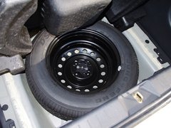 2014款 1.5L 手动 商务版 5座