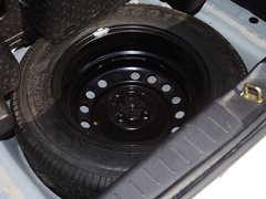 2014款 1.5L 手动 商务版 5座