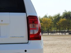 2014款 1.5L 手动 商务版 5座